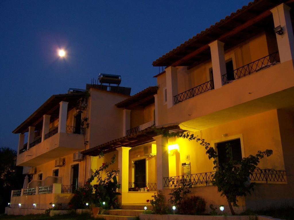 Rising Sun Apartments & Studios Benitses  Exterior photo